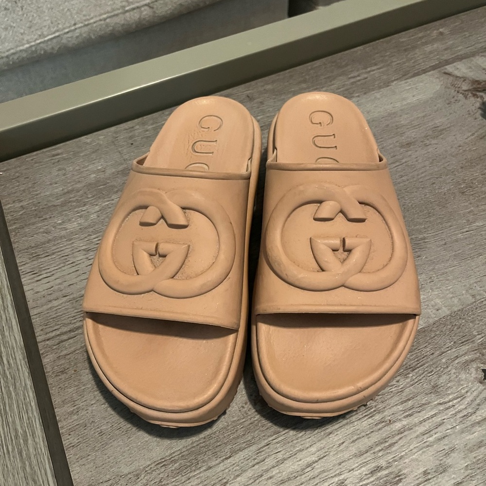 Gucci Nude Embossed Logo Slides